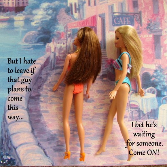 BARBIE & TERESA DOLLS, SWIMSUITS + OUTFITS in FRENCH STARBUCKS STORY - LOVELY! - Picture 6 of 10